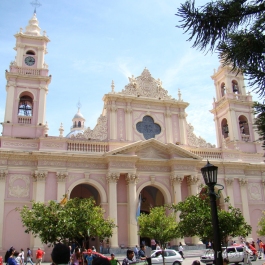 Fachada Catedral de Salta